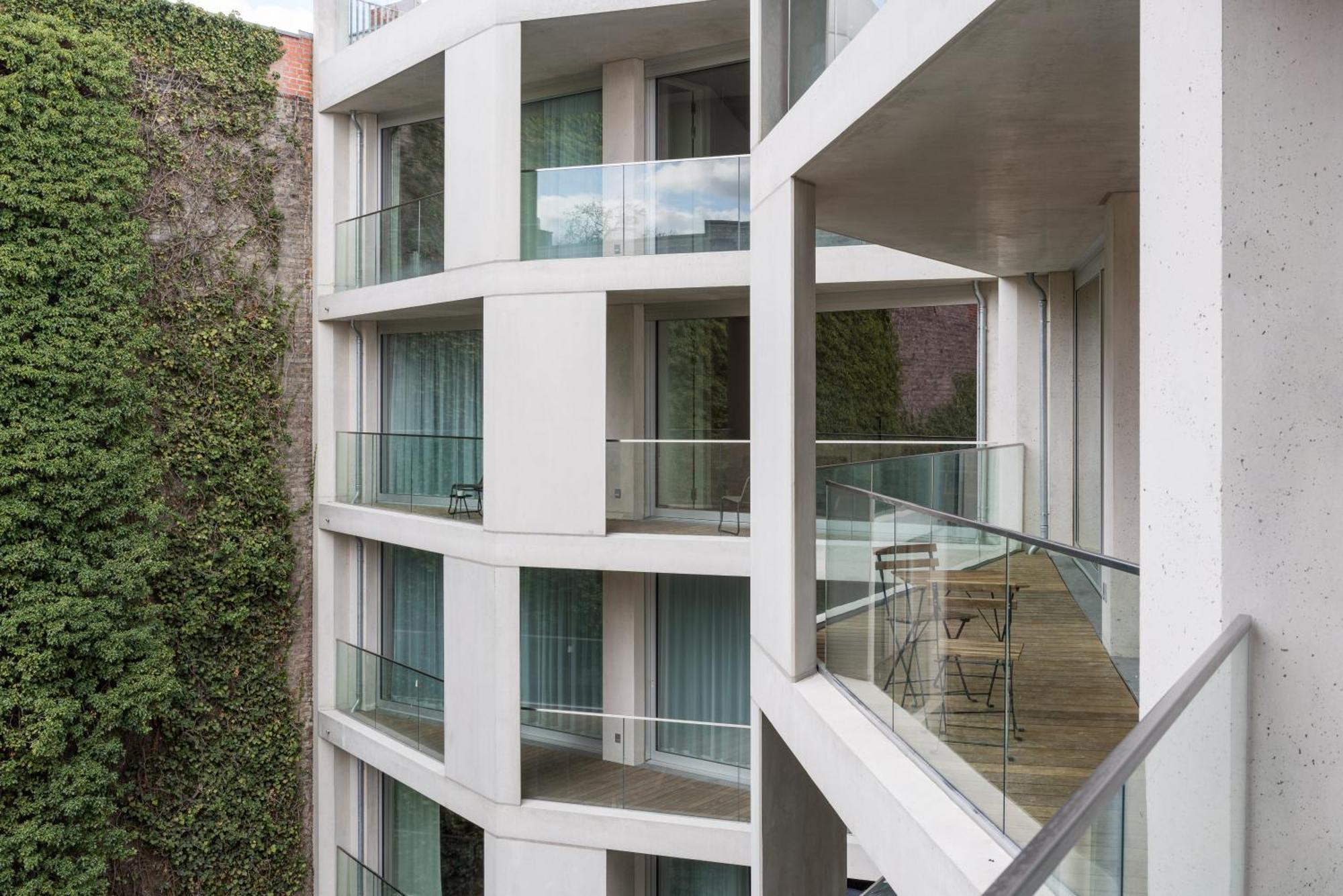 Carlotta Apartments — Fotos 1